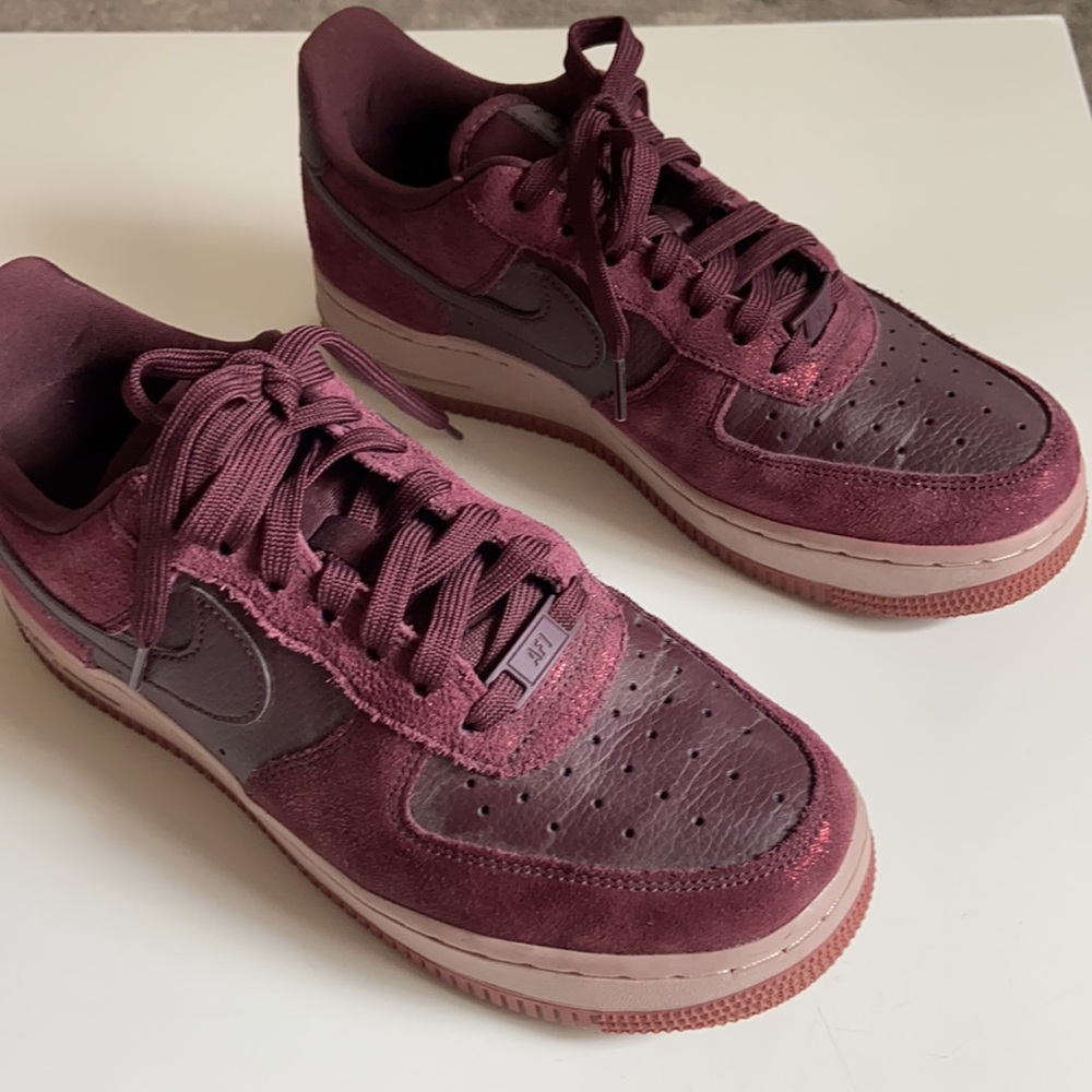Nike Air Force 1, sparkly maroon and suade
